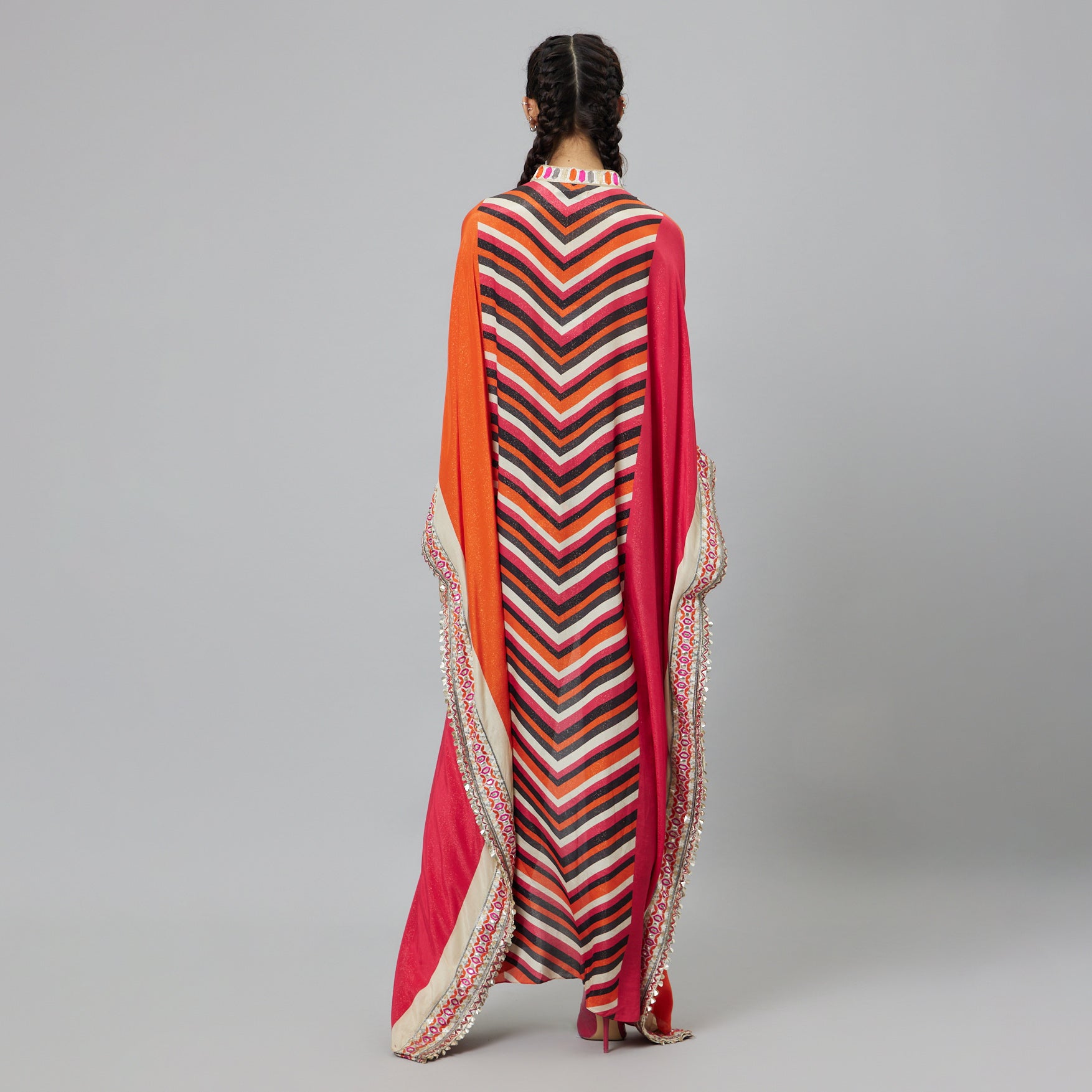 COLOR BLOCK GRAPHIC PRINT FRONT OPEN KAFTAN TEAMED WITH PRINTED PANTS