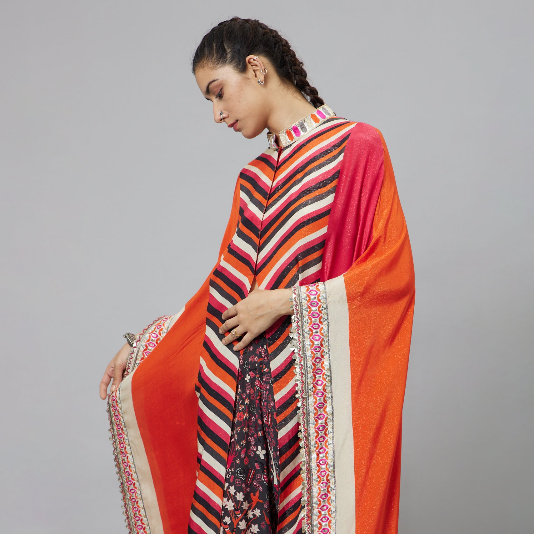 COLOR BLOCK GRAPHIC PRINT FRONT OPEN KAFTAN TEAMED WITH PRINTED PANTS