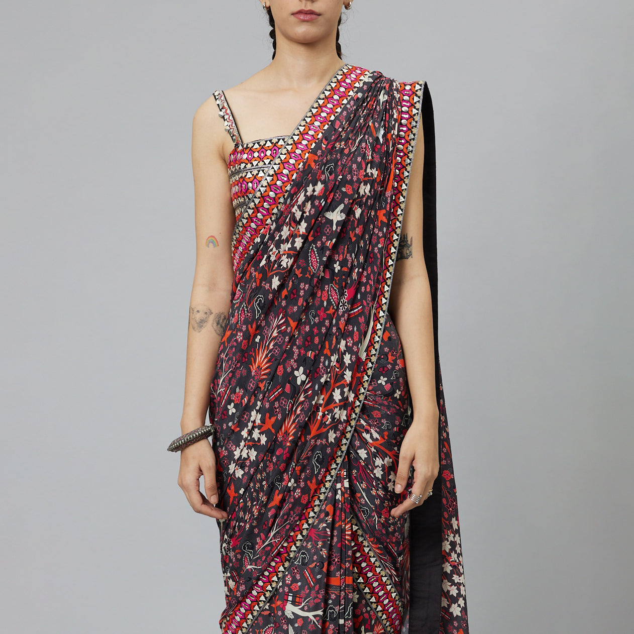 CONCRETE JUNGLE PRINT CASCASE SAREE TEAMED WITH EMBELLISHED BSUTIER