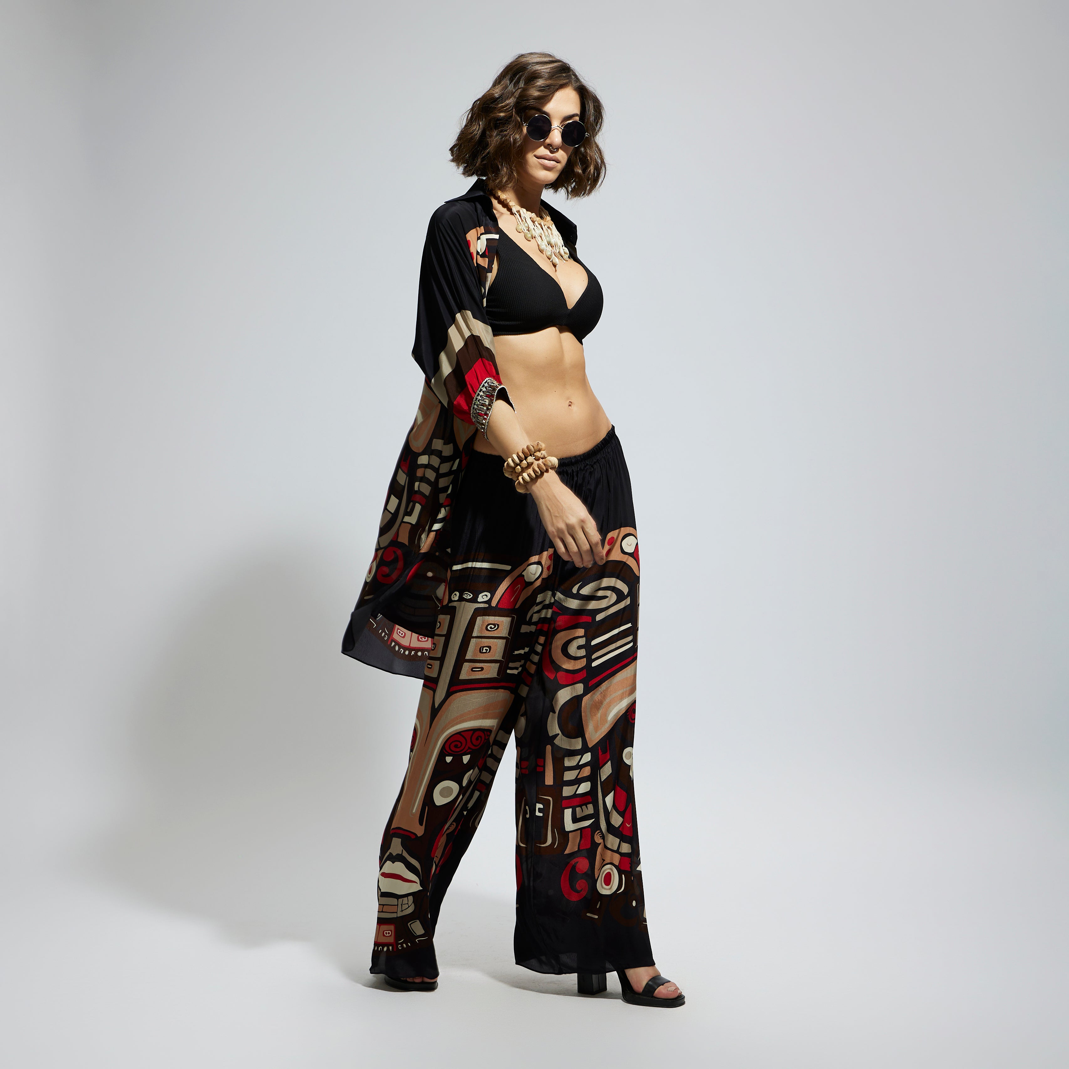 BLACK MASK PRINT OVERSIZED COORD SET