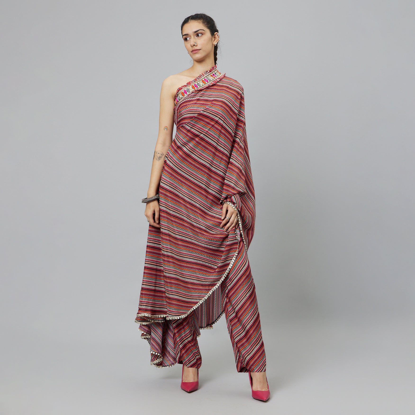 BOHEMIAN STRIPE PRINT ONE SHOULDER SAREE WITH PANTS