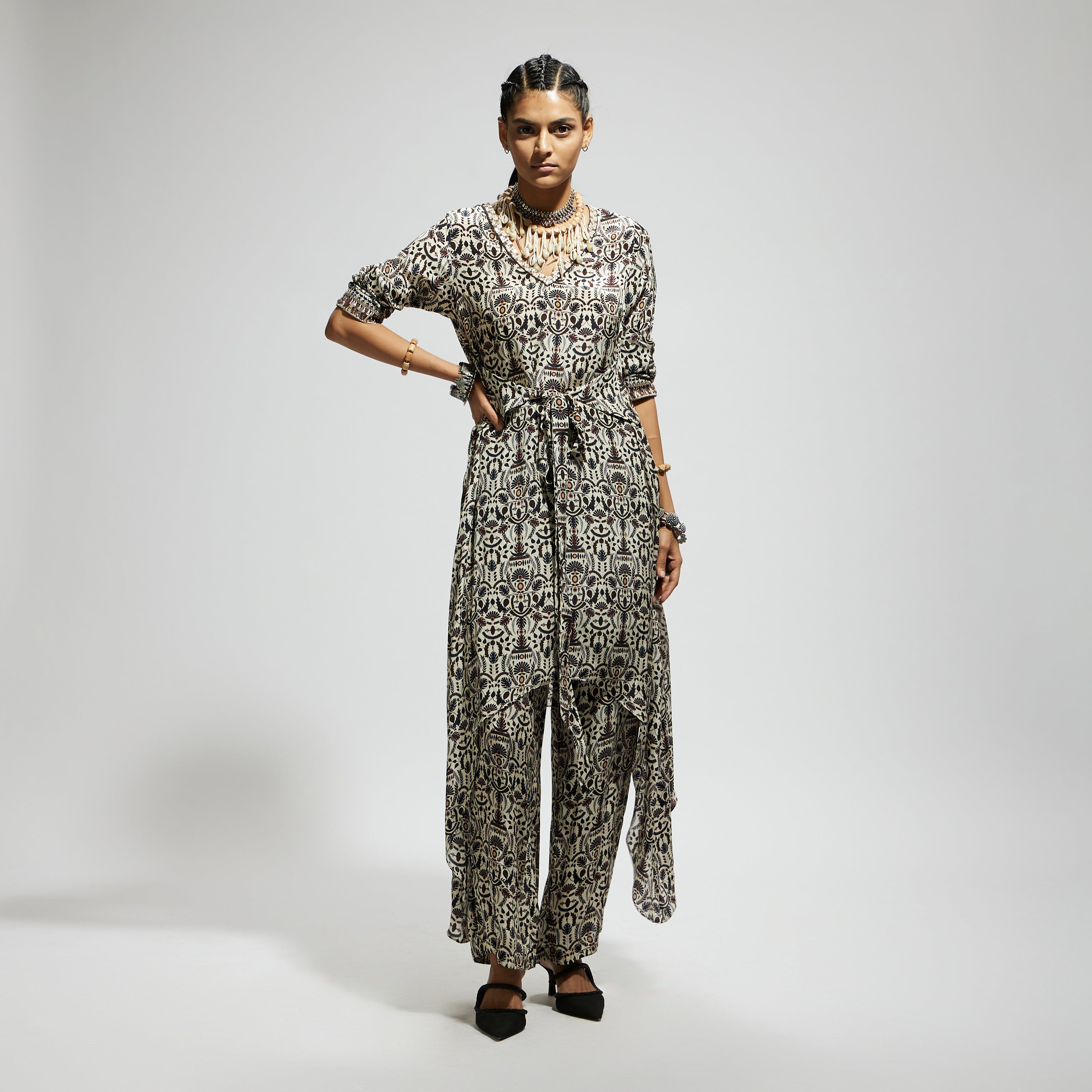 SAMSARA: WHITE JAAL PRINT FRONT TIE UP TUNIC