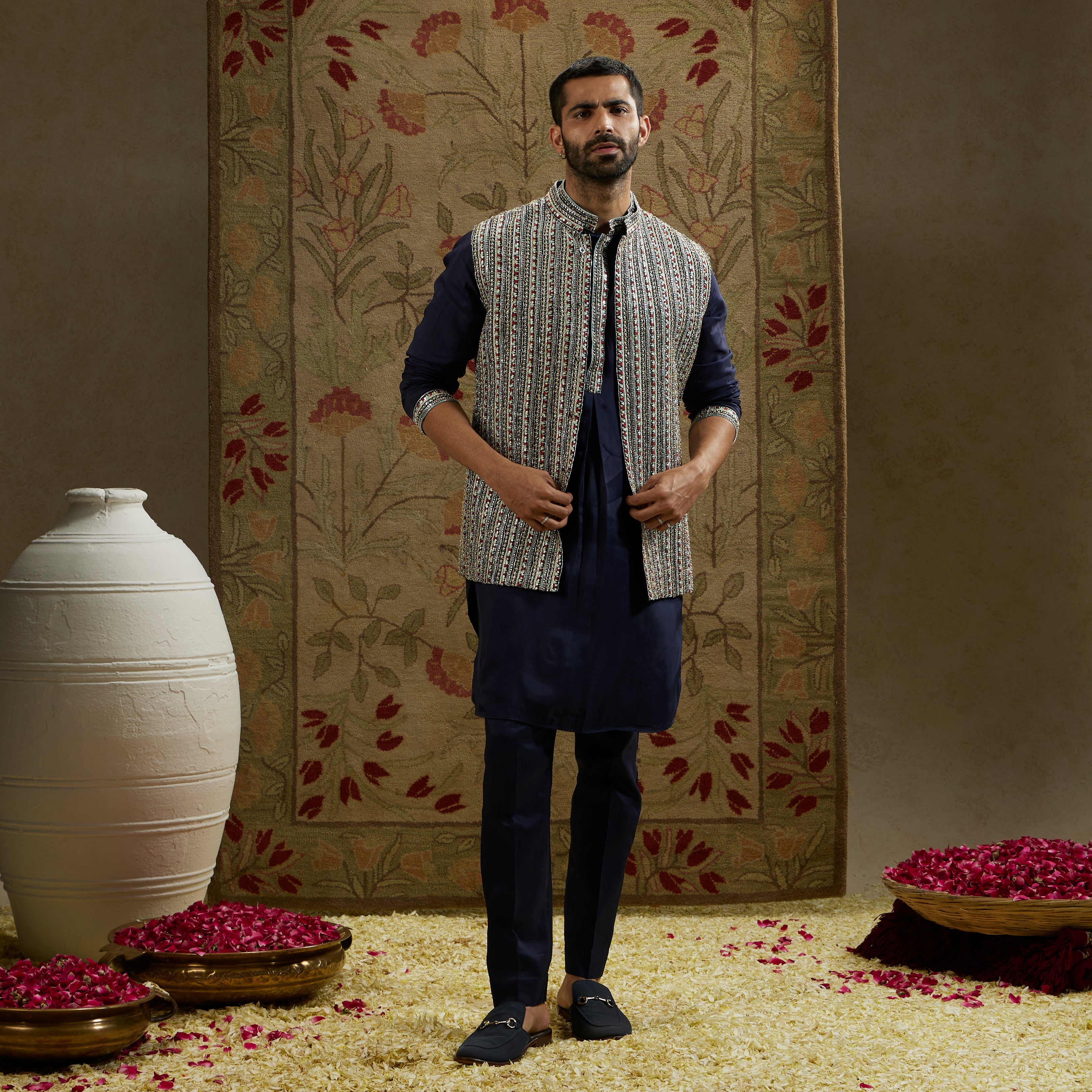 MEHEK: BLUE BORDER EMBELLISHED BUNDI