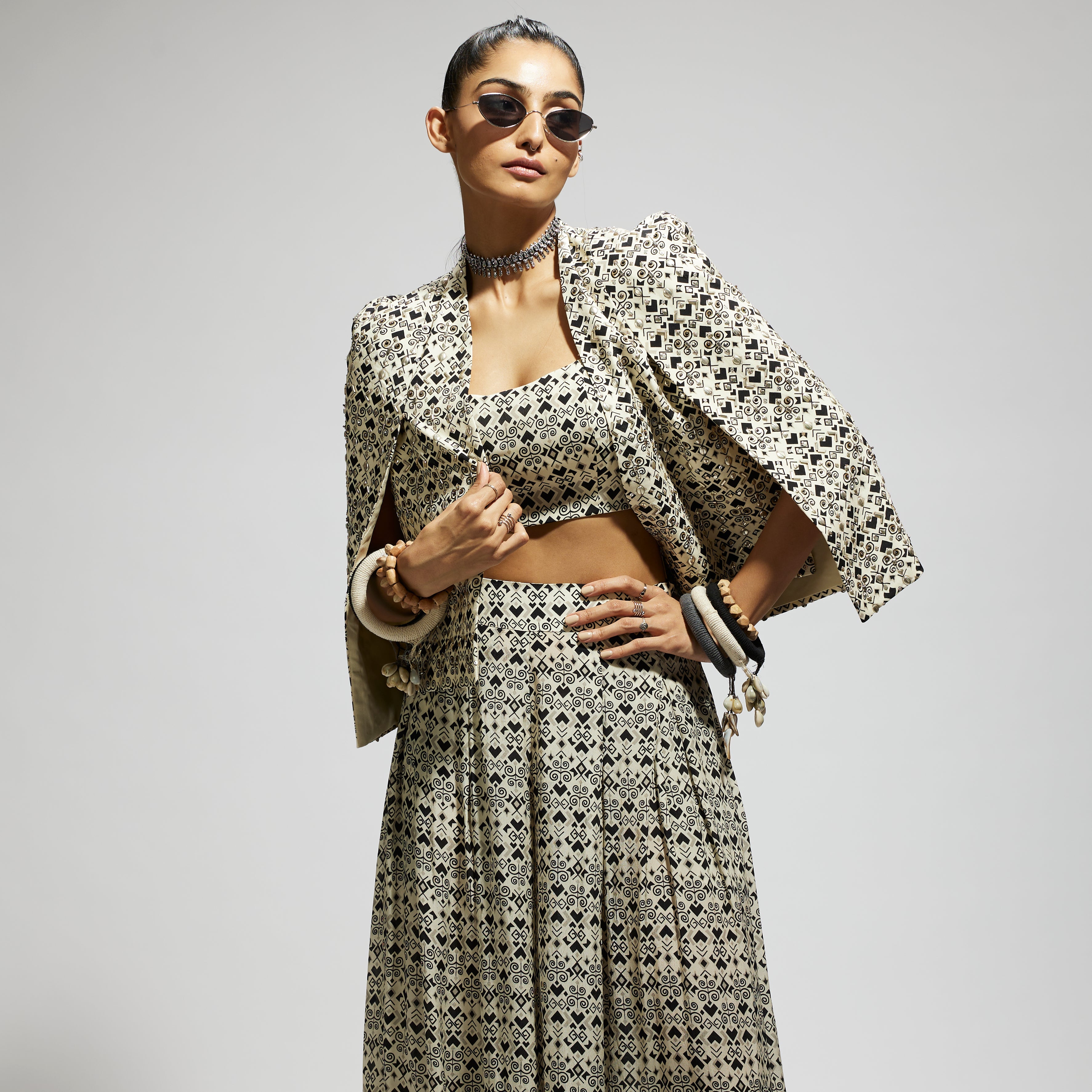 WHITE GEO PRINT CAPE JACKET SET