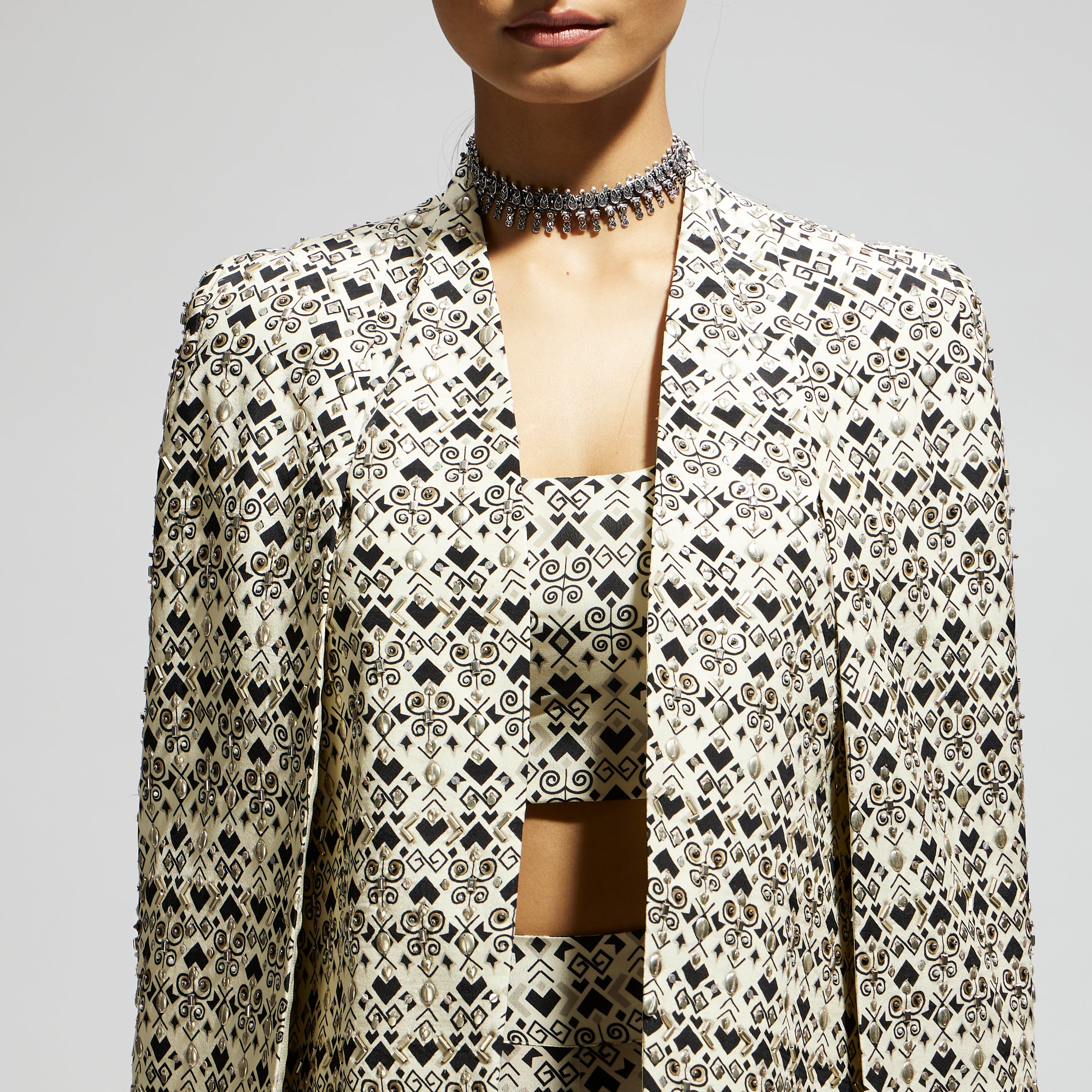 WHITE GEO PRINT CAPE JACKET SET