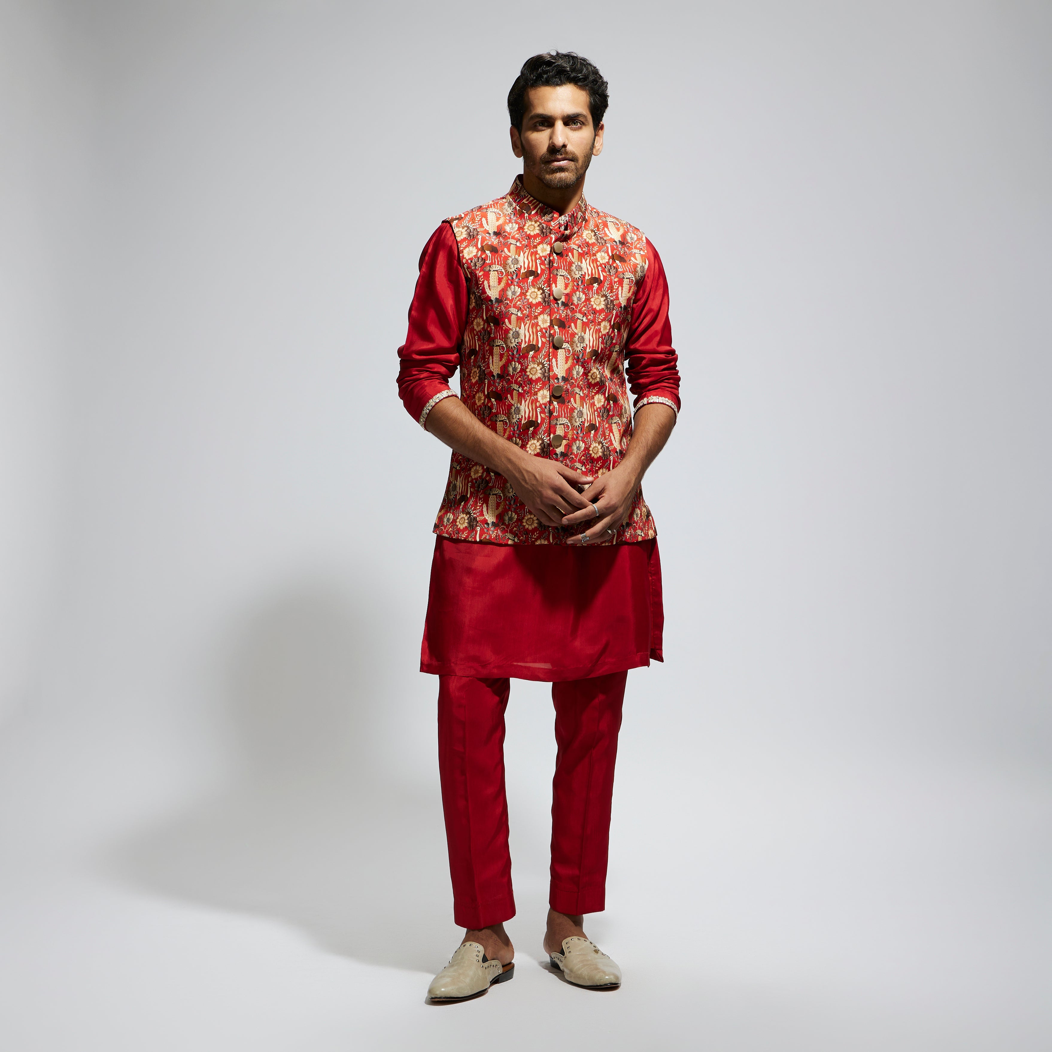 ORANGE JAAL PRINTED BUNDI WITH ORANGE SOLID KURTA WITH PANTS