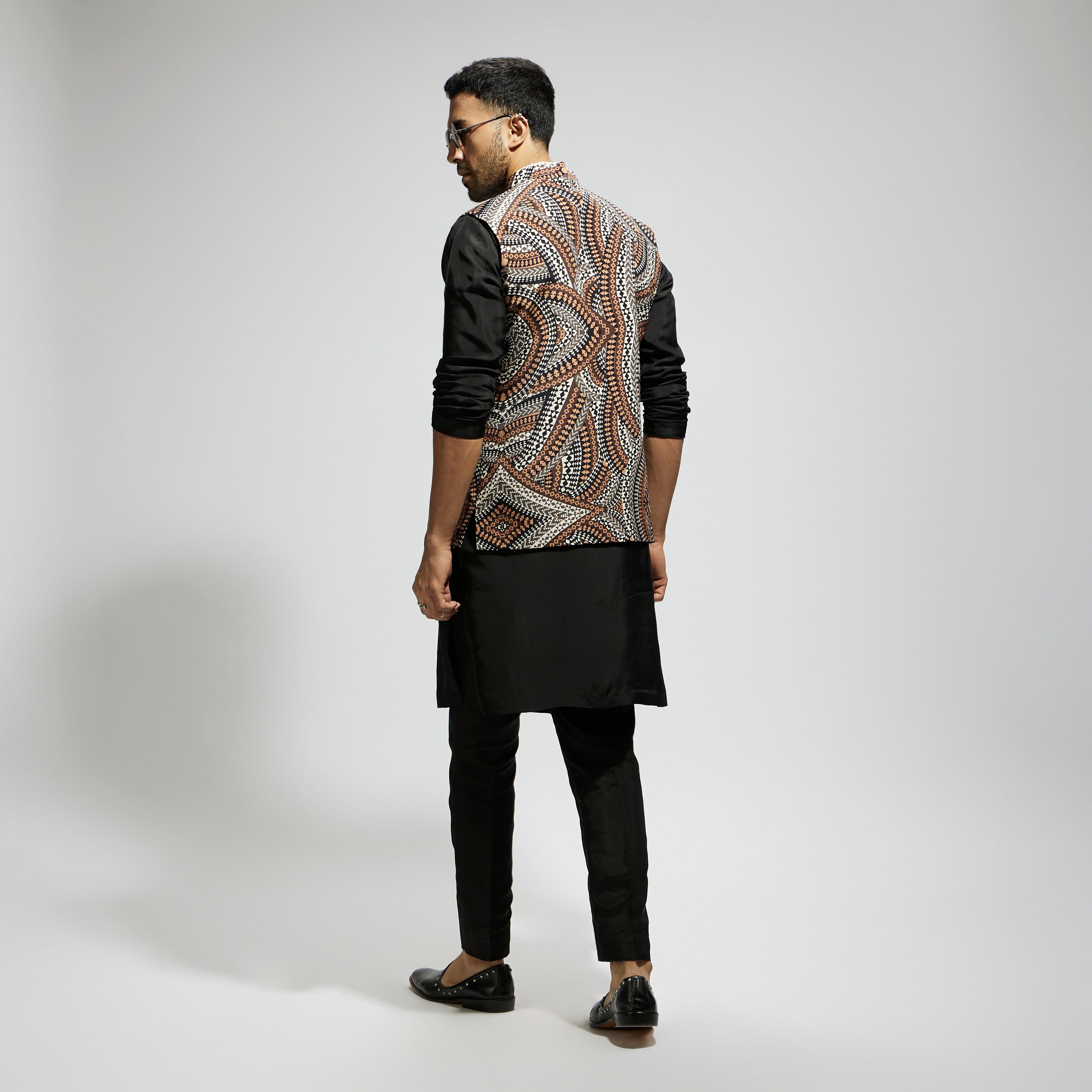 ZENTANGLE PRINTED BUNDI WITH BLACK SOLID KURTA WITH PANTS