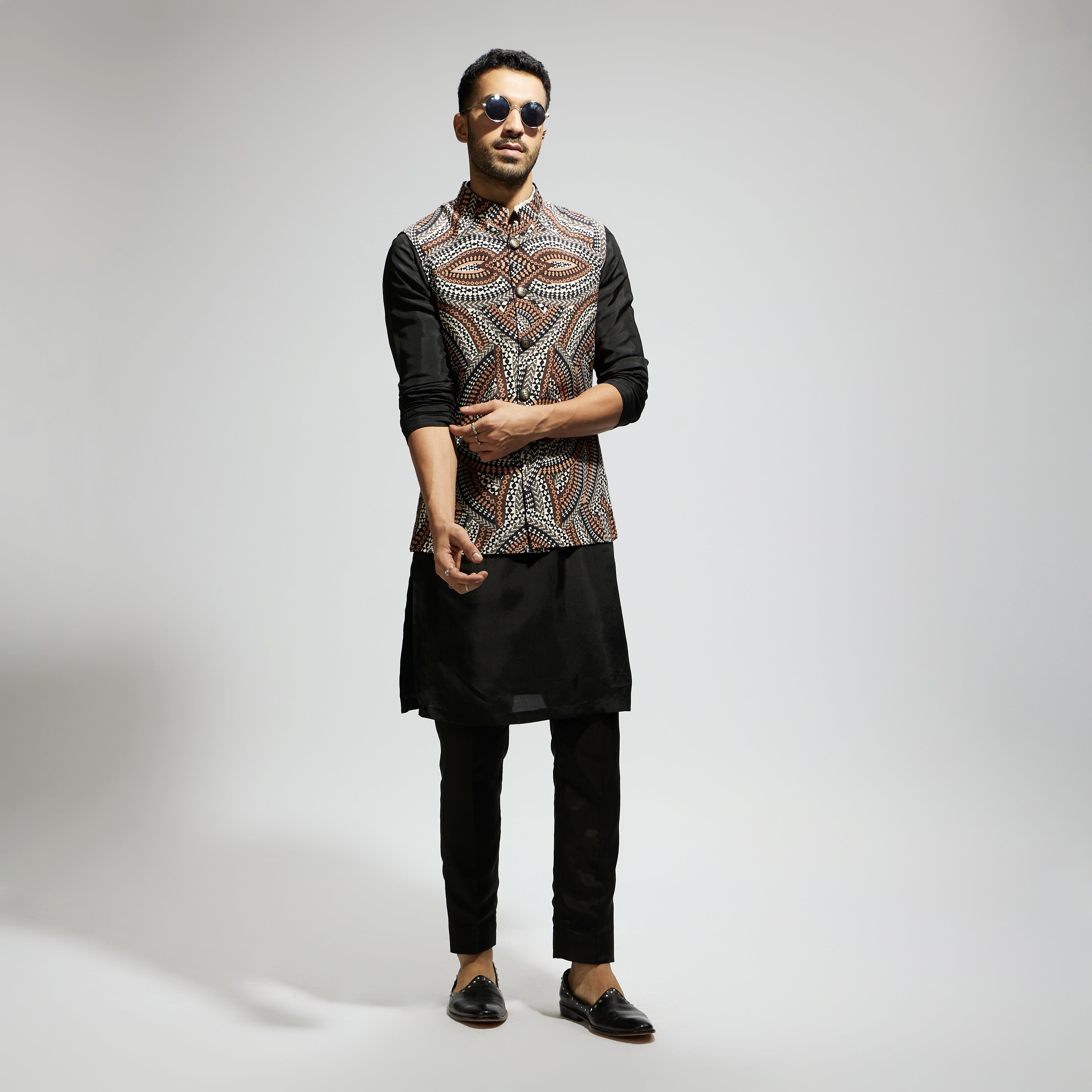 ZENTANGLE PRINTED BUNDI WITH BLACK SOLID KURTA WITH PANTS