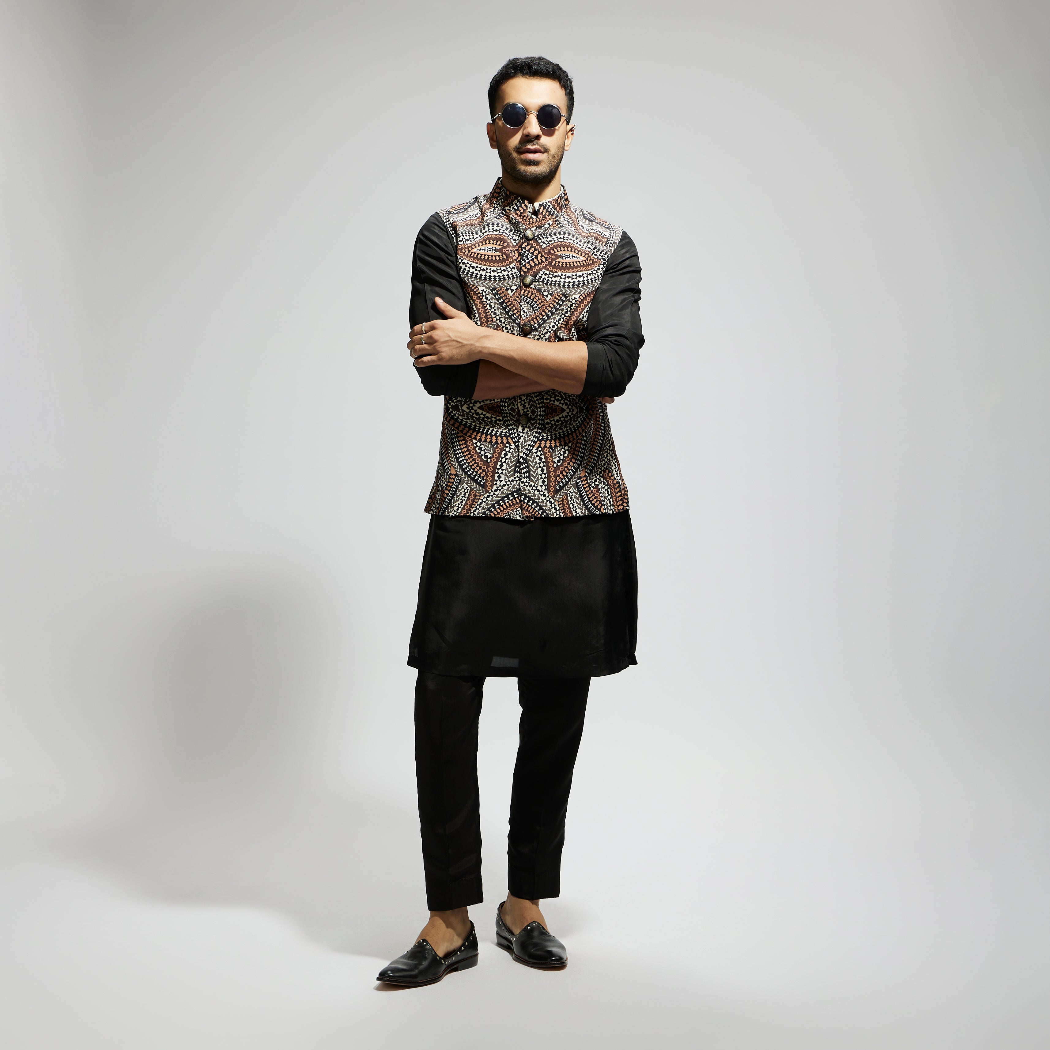 ZENTANGLE PRINTED BUNDI WITH BLACK SOLID KURTA WITH PANTS