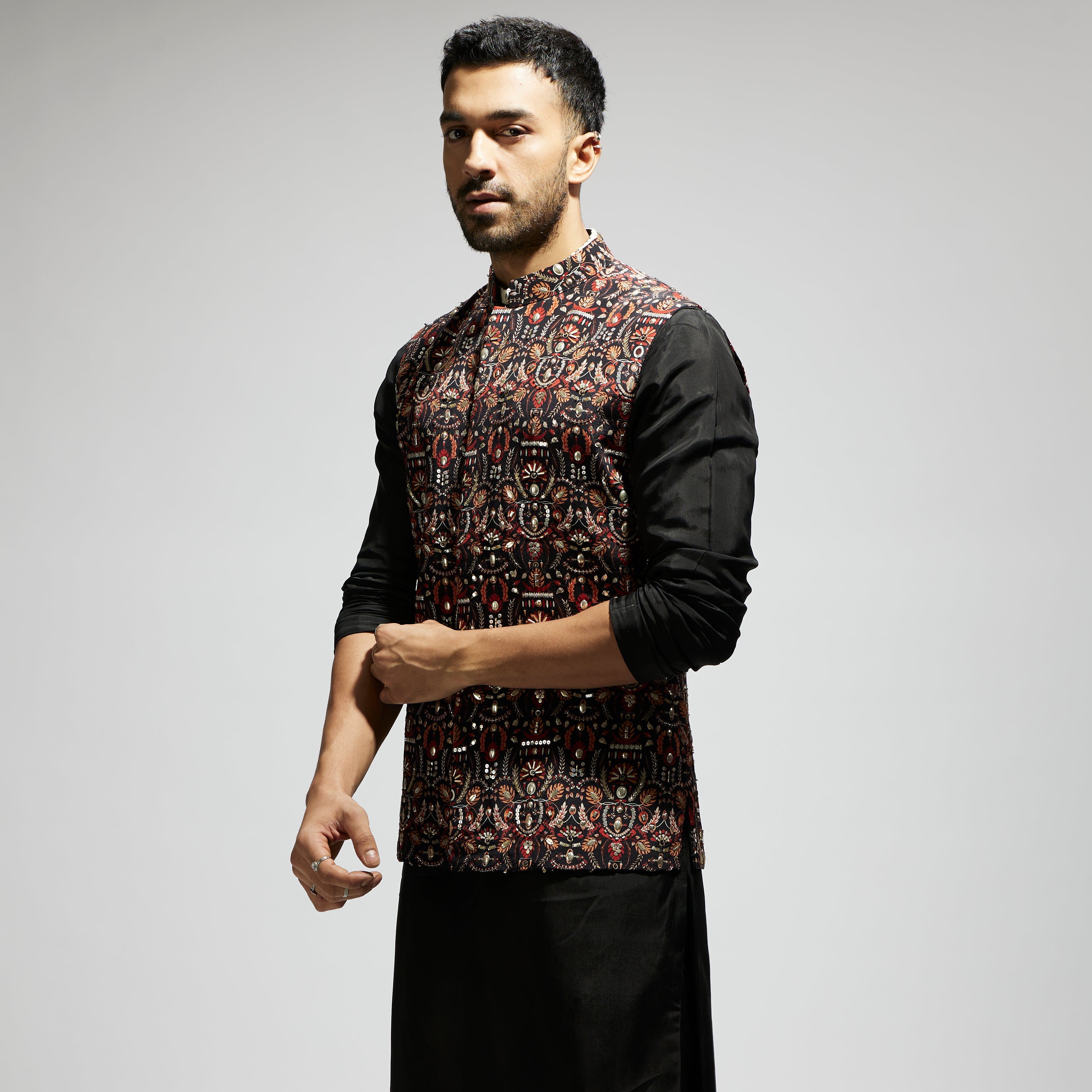 BLACK LEAF JAAL EMBELLISHED BUNDI WITH BLACK KURTA AND PANTS