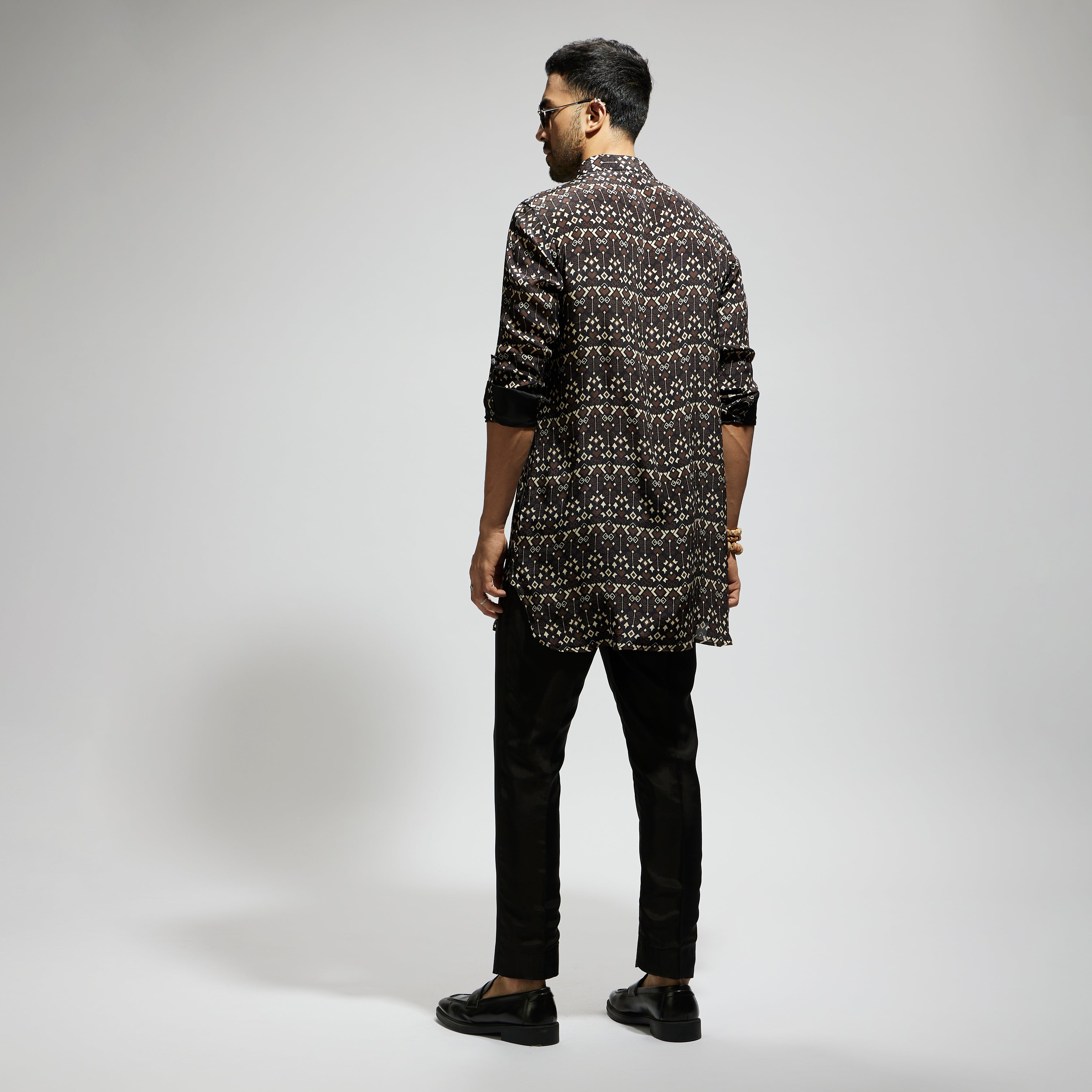 BLACK GEO PRINT ROLLED UP SLEEVES KURTA