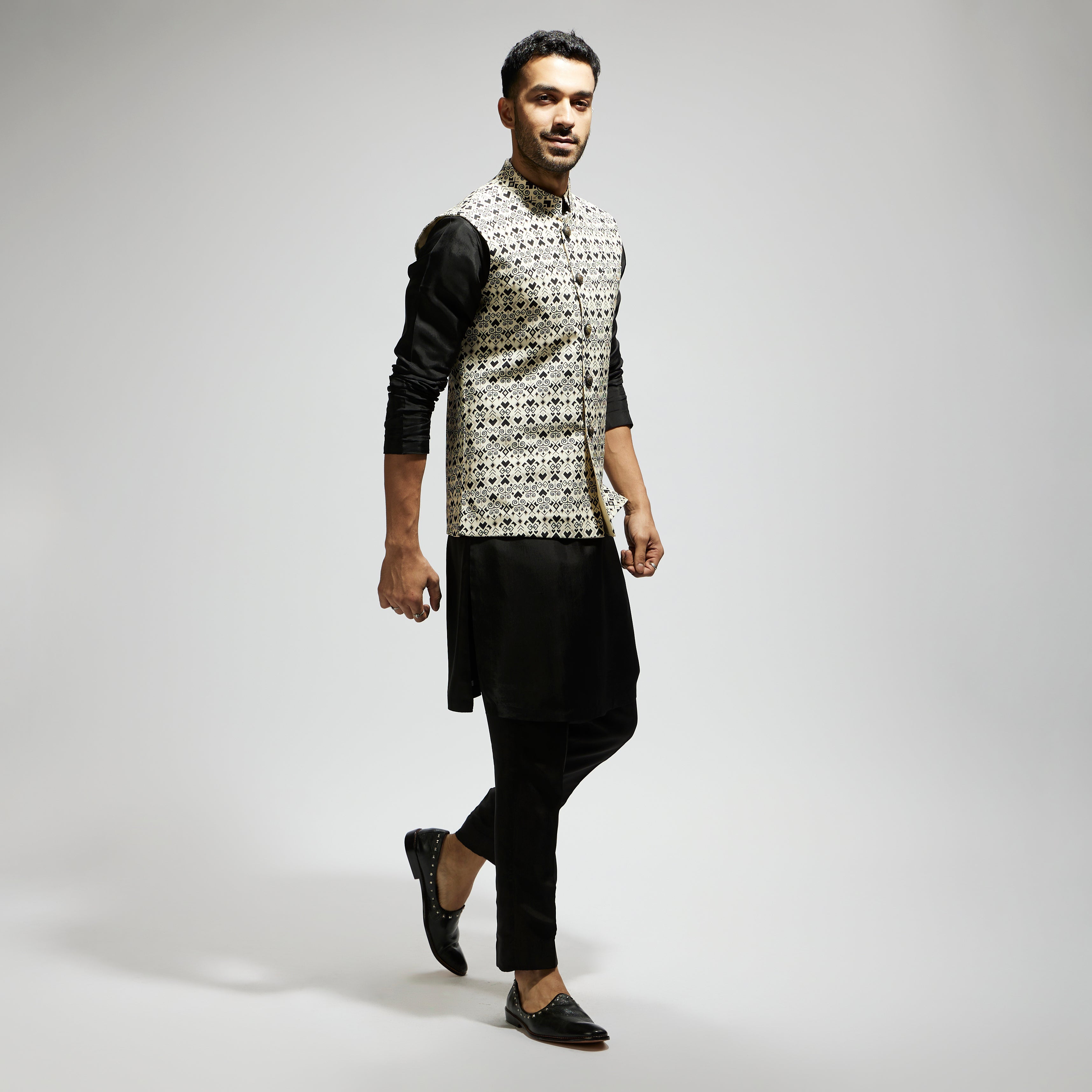 WHITE GEO PRINTED REVERSIBLE BUNDI AND BLACK KURTA AND PANTS