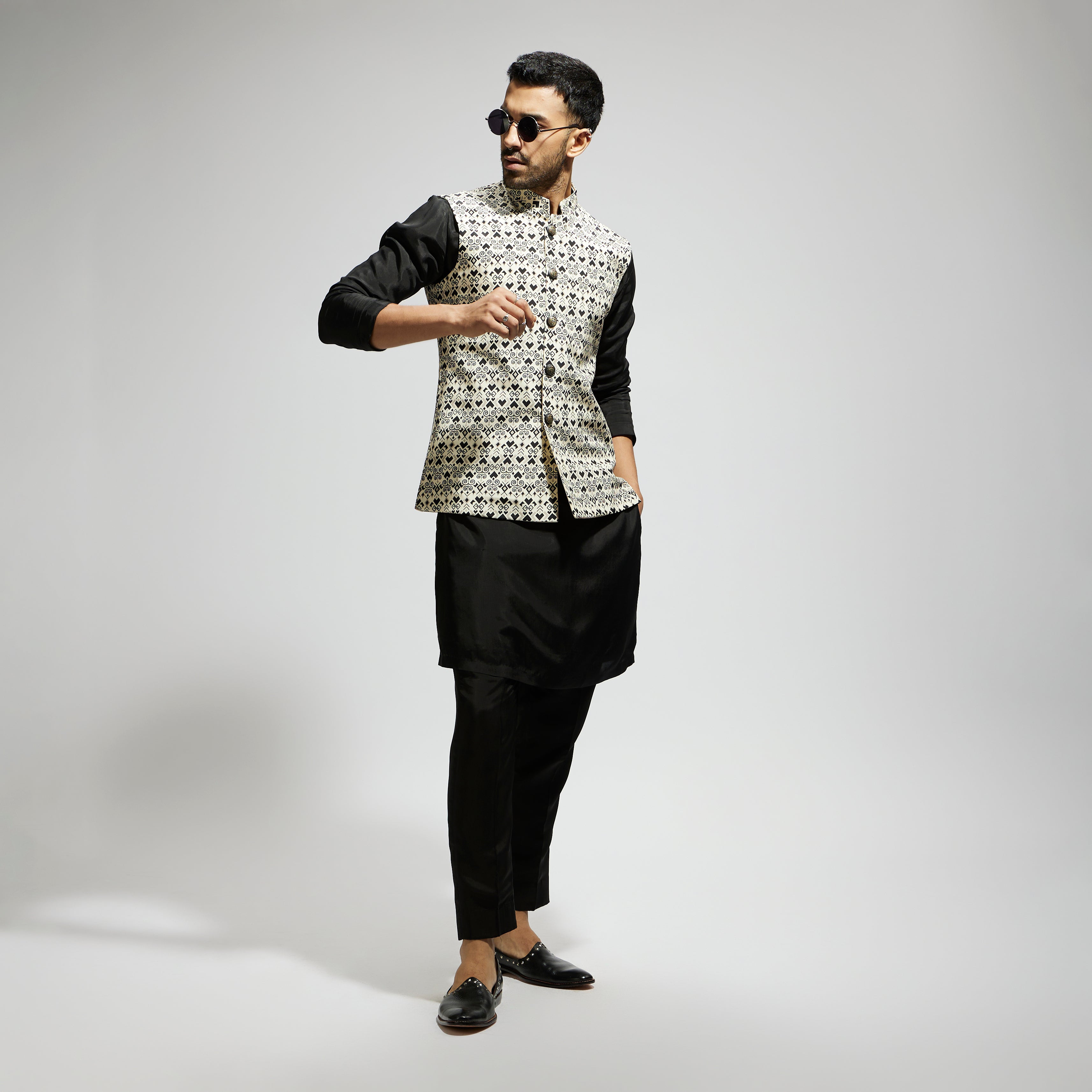 WHITE GEO PRINTED REVERSIBLE BUNDI AND BLACK KURTA AND PANTS