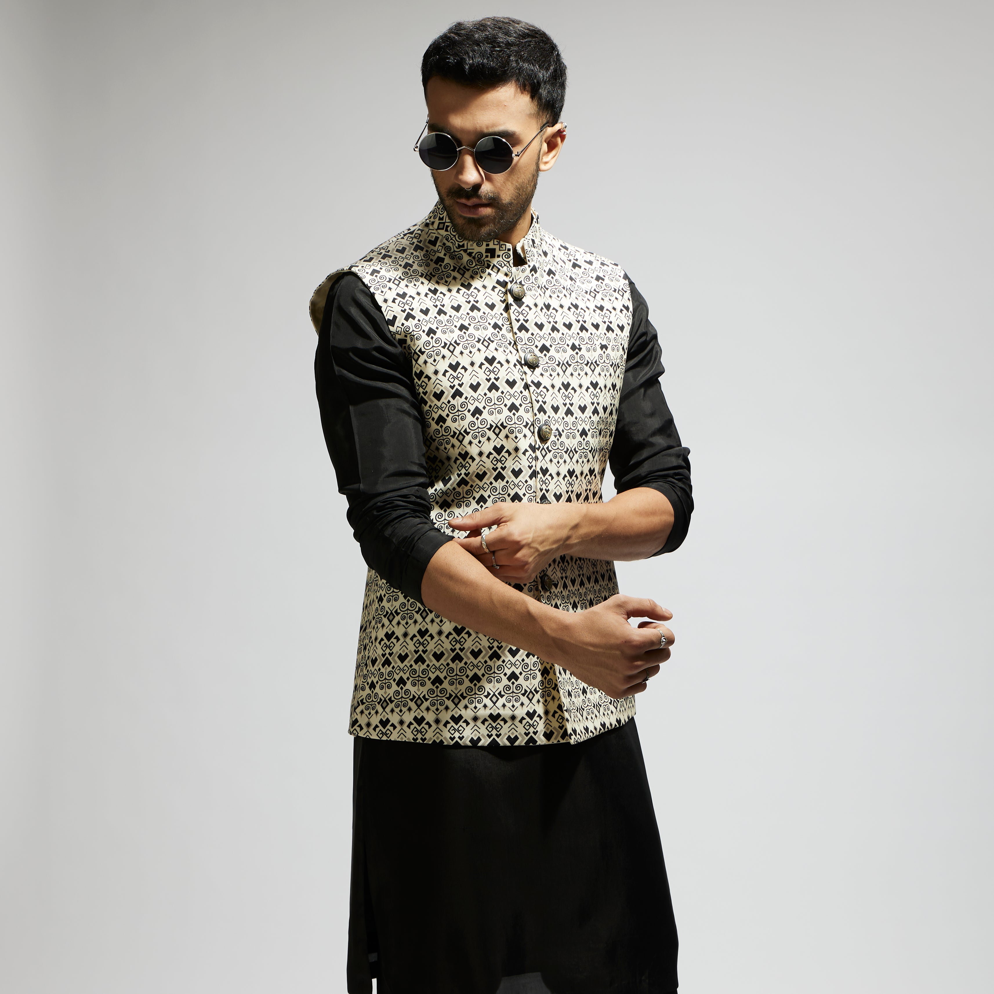 WHITE GEO PRINTED REVERSIBLE BUNDI AND BLACK KURTA AND PANTS