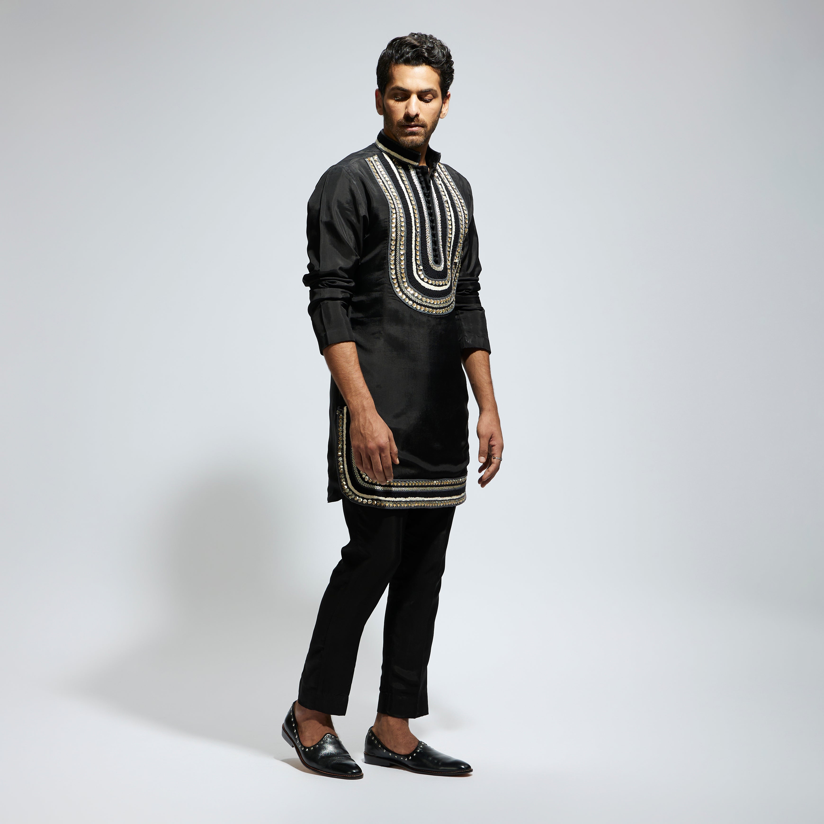 BLACK THREADWORK YOKE EMBROIDERED KURTA WITH PANTS