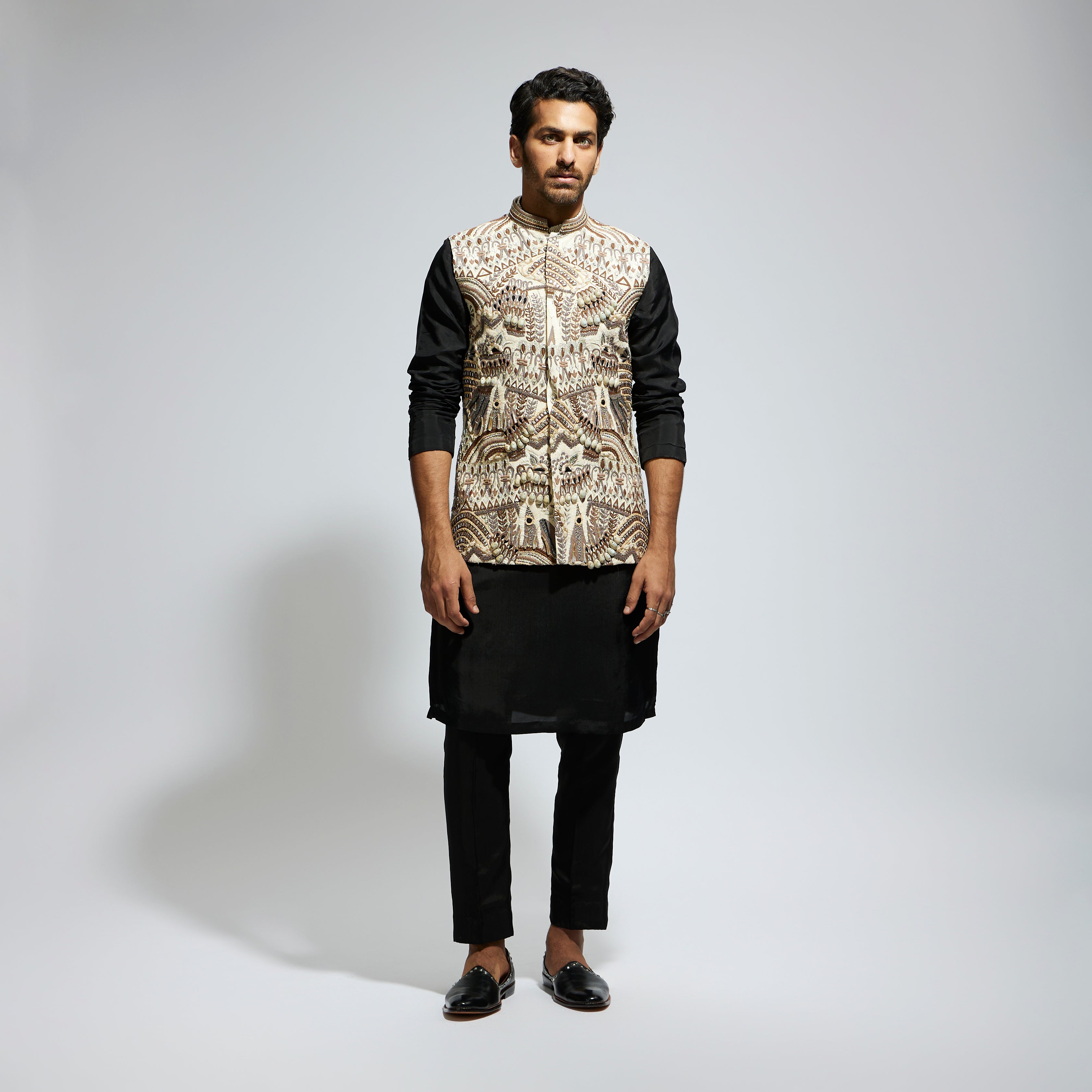 IVORY ABTRACT EMBROIDERED BUNDI WITH KURTA AND PANTS