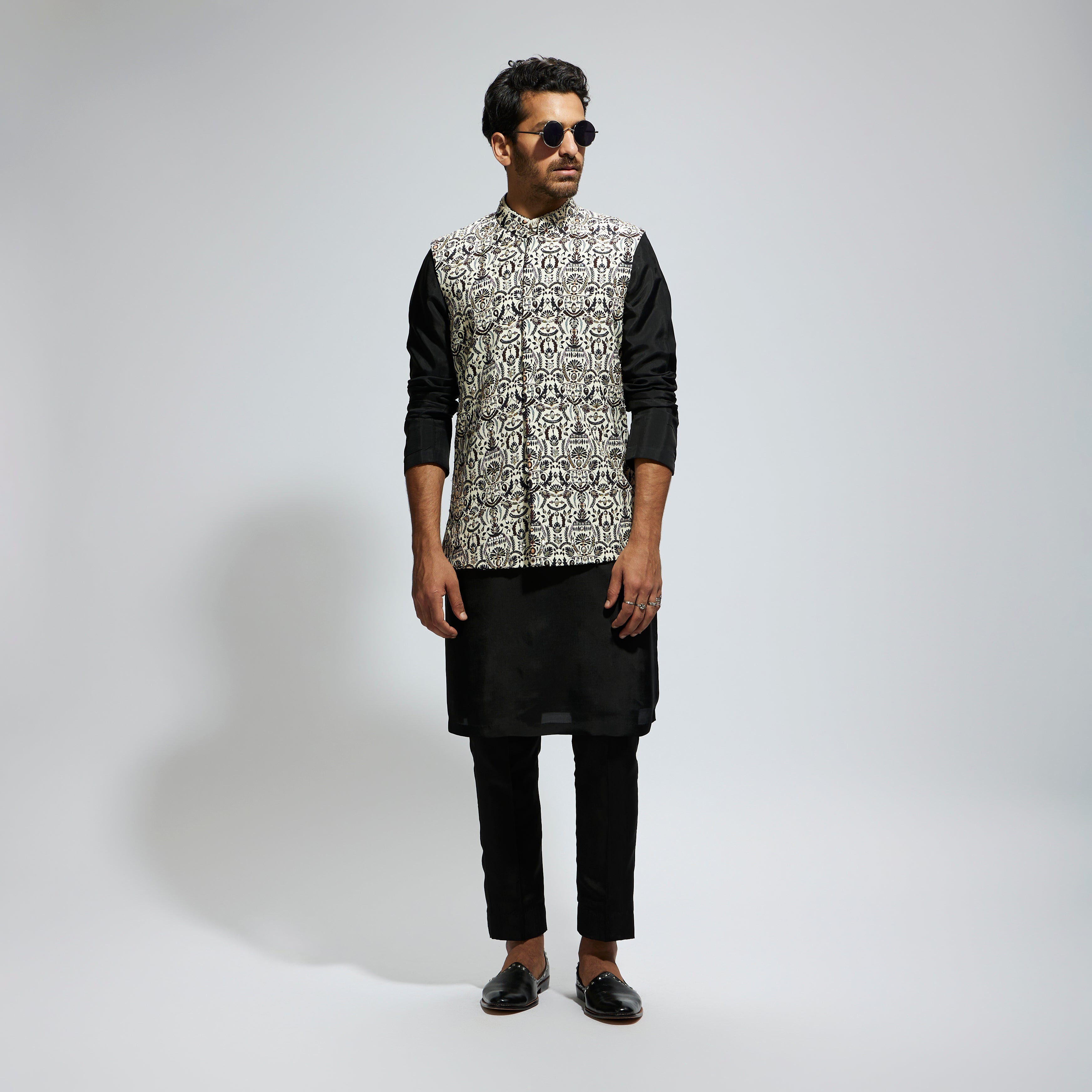 WHITE LEAF PRINTED BUNDI WITH KURTA AND PANTS