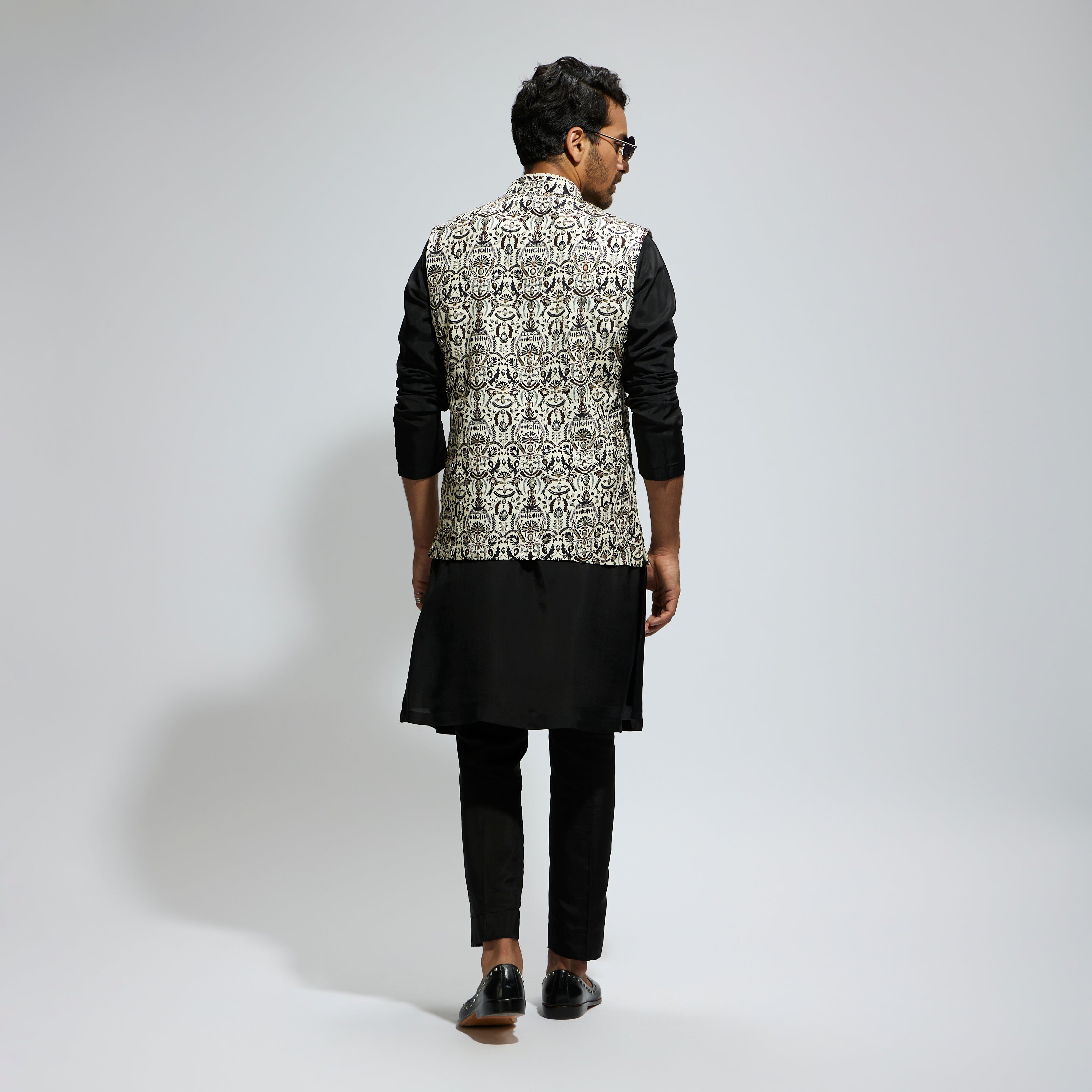 WHITE LEAF PRINTED BUNDI WITH KURTA AND PANTS