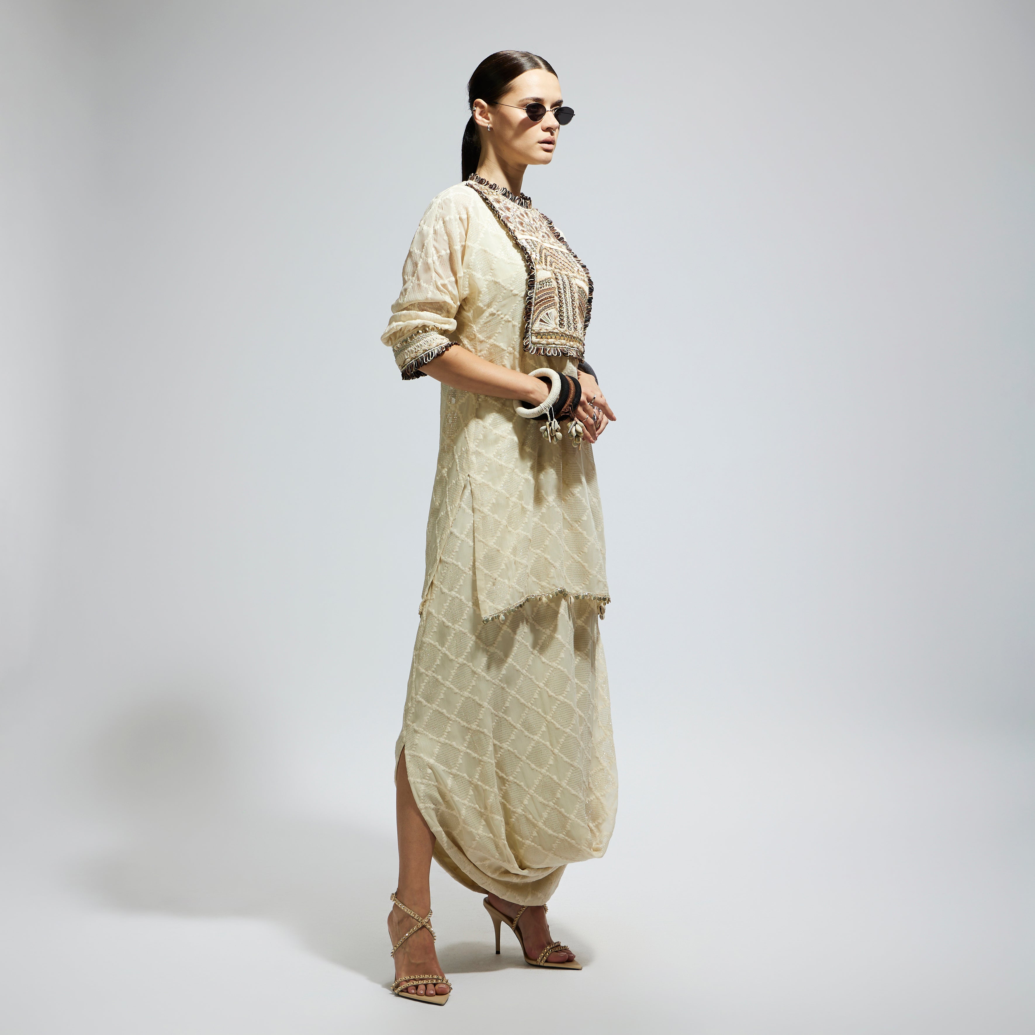 IVORY AZTEC YOKE EMBROIDERED TUNIC PAIRED WITH DRAPE SKIRT