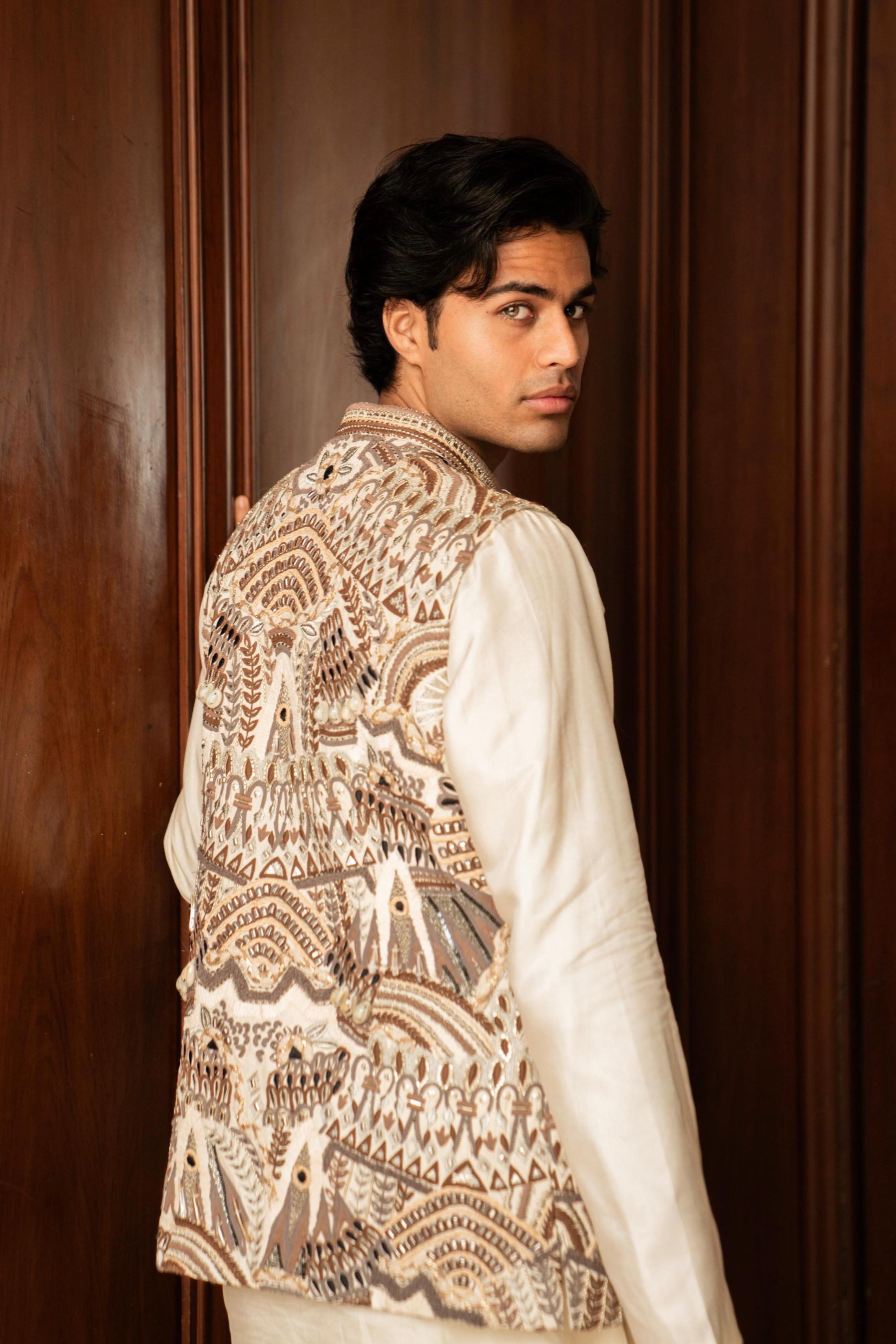 IVORY ABSTRACT EMBROIDERED BUNDI WITH KURTA AND PANTS