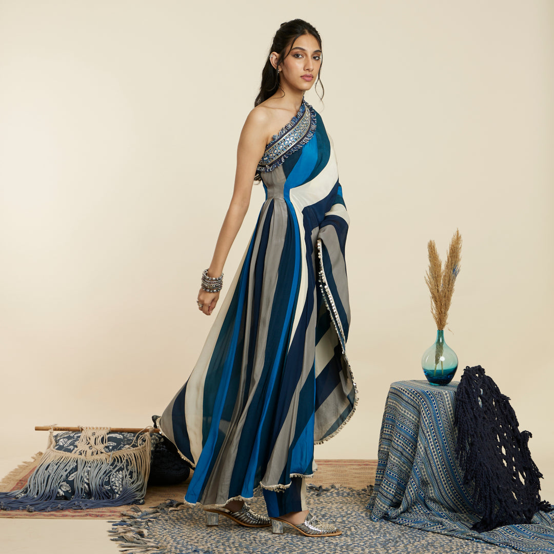 BLUE STRIPE PRINT ONE SHOULDER SAREE WITH PANTS