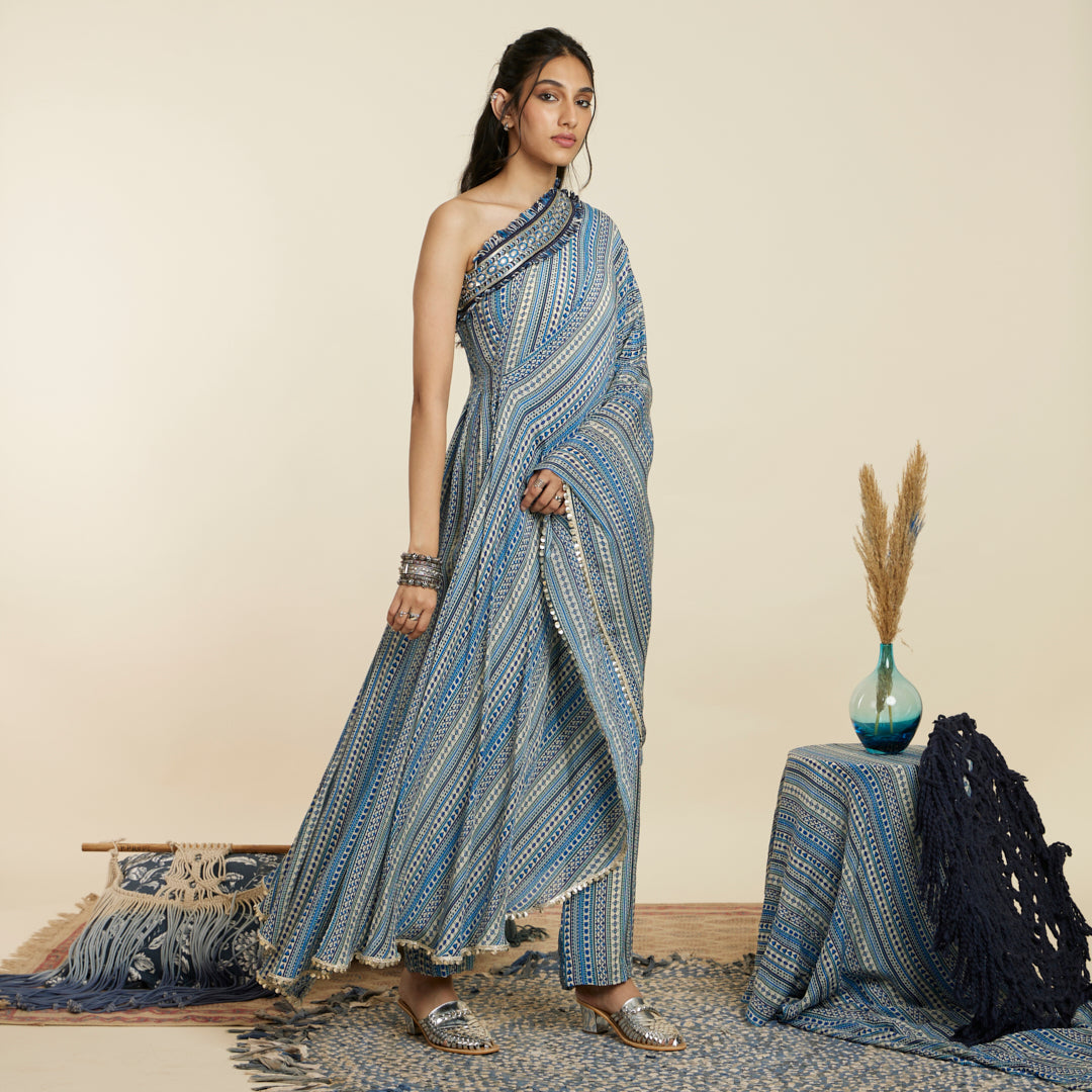 BLUE BOHO STRIPE PRINT ONE SHOULDER SAREE WITH PANTS