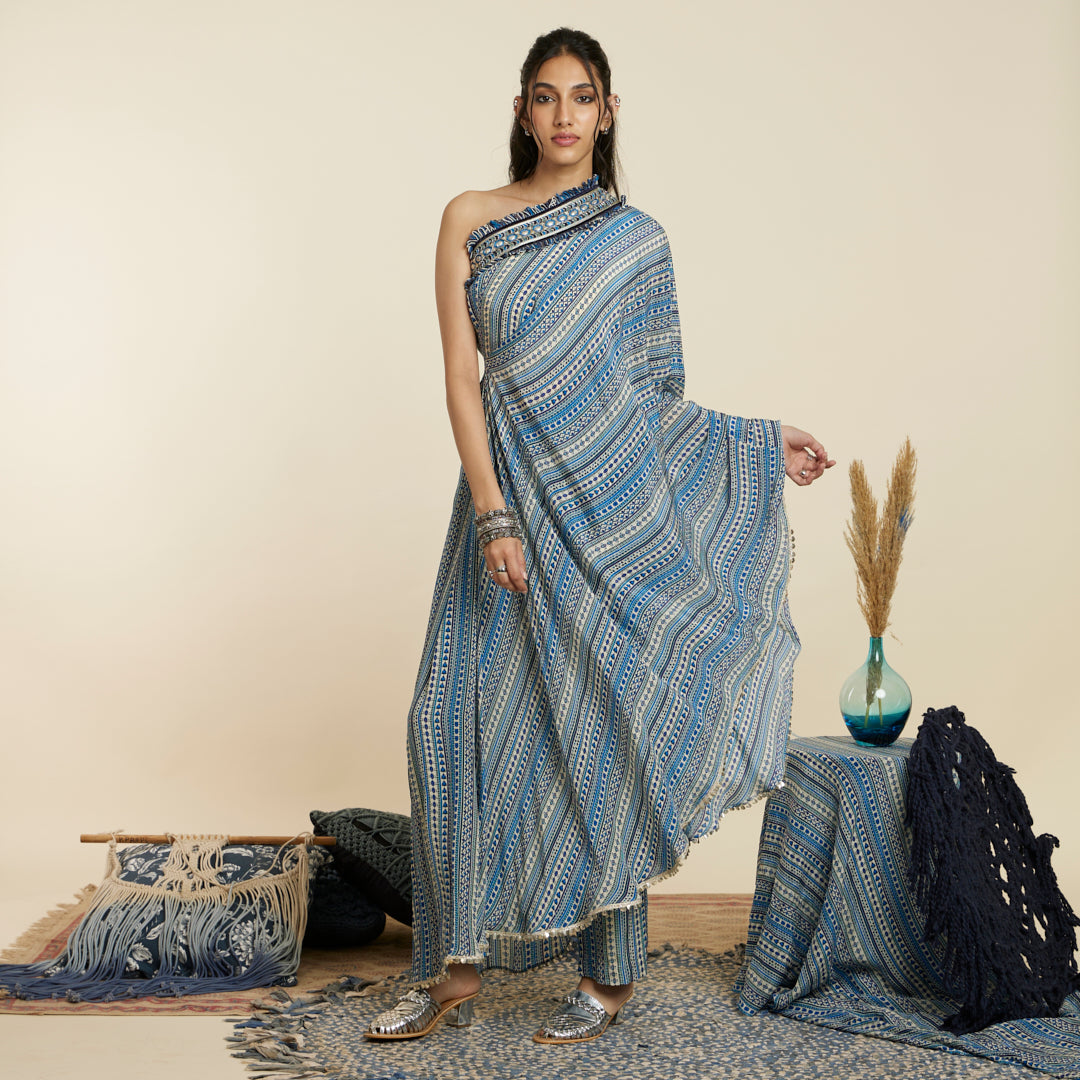 BLUE BOHO STRIPE PRINT ONE SHOULDER SAREE WITH PANTS