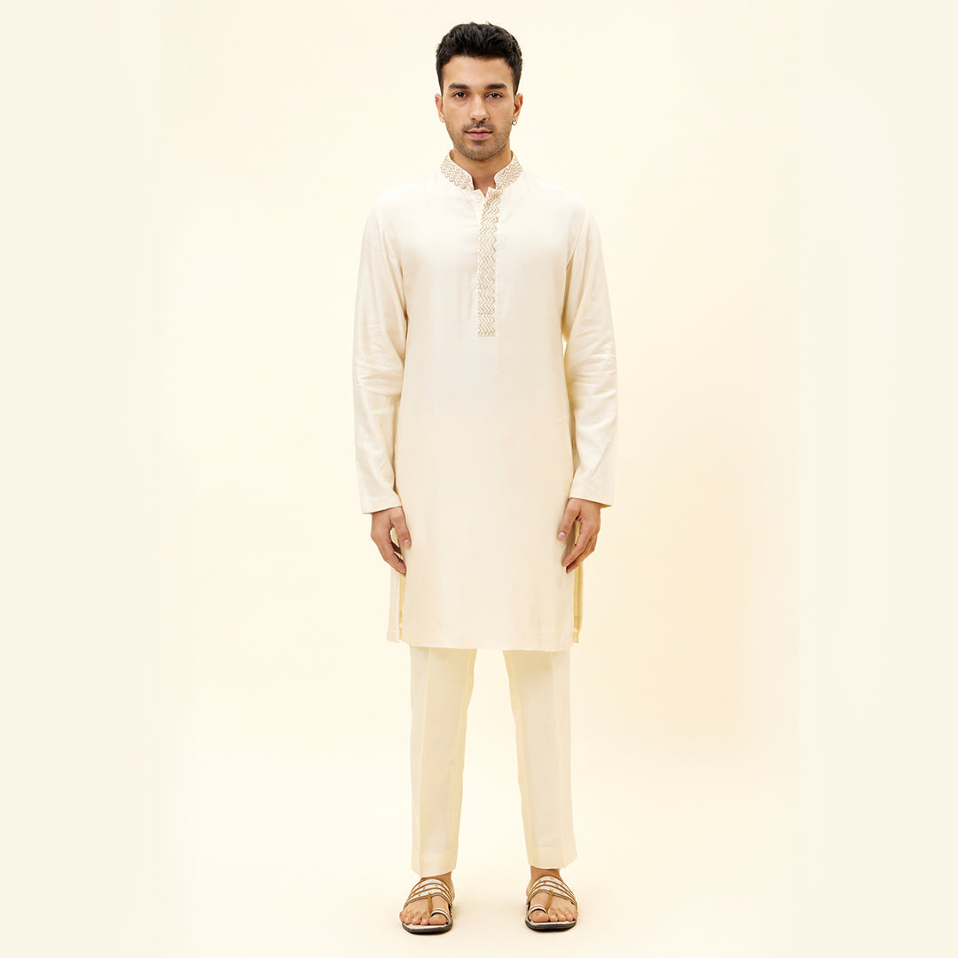 IVORY KURTA WITH EMBROIDERED NECKLINE AND PANTS